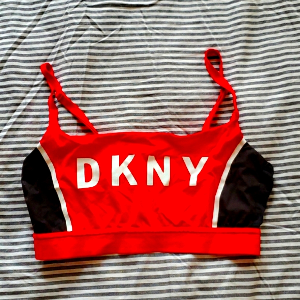 Sports bra